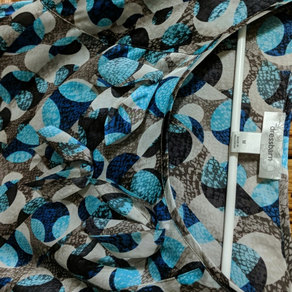 Top - Picture 2 of 2